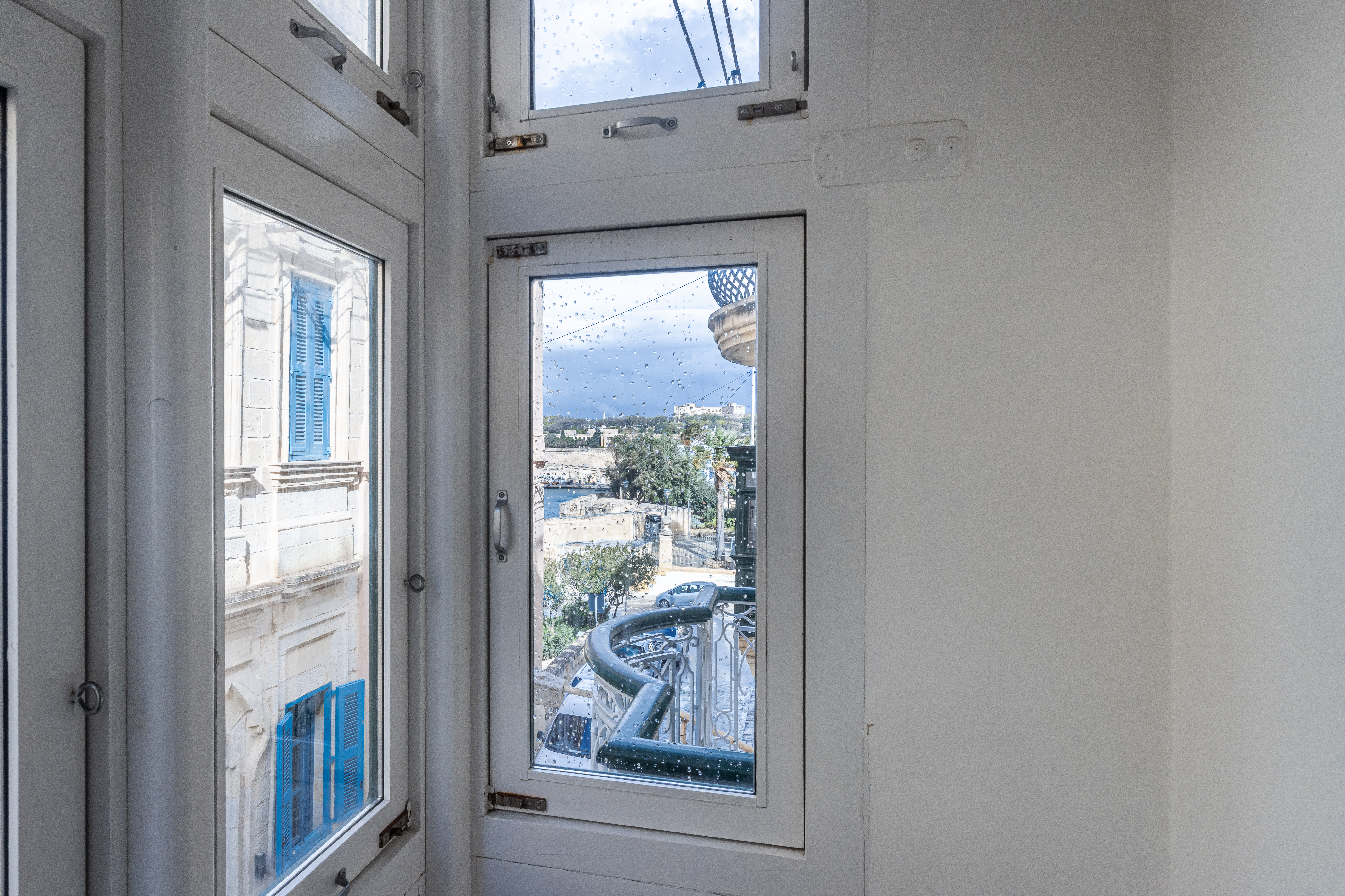  Modern Townhouse with Rooftop Pool - 物件實景