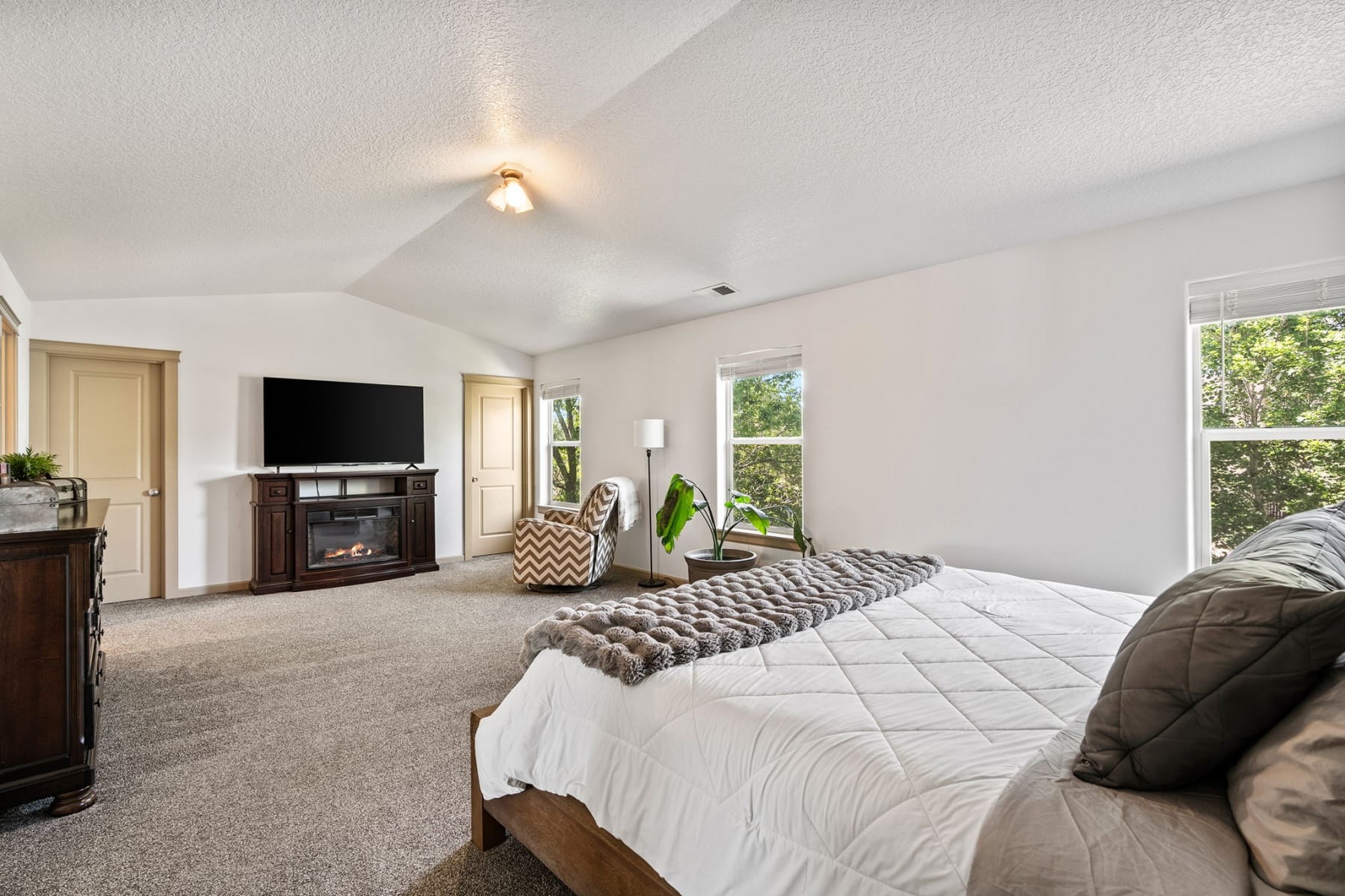  2847 SW Indian Place Redmond, OR 97756 - 物件實景