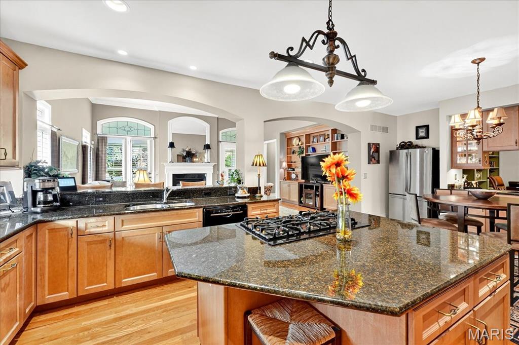 Ballwin, Missouri, 63011, United States, 2 Bedrooms Bedrooms, ,3 BathroomsBathrooms,Residential,For Sale,1947481