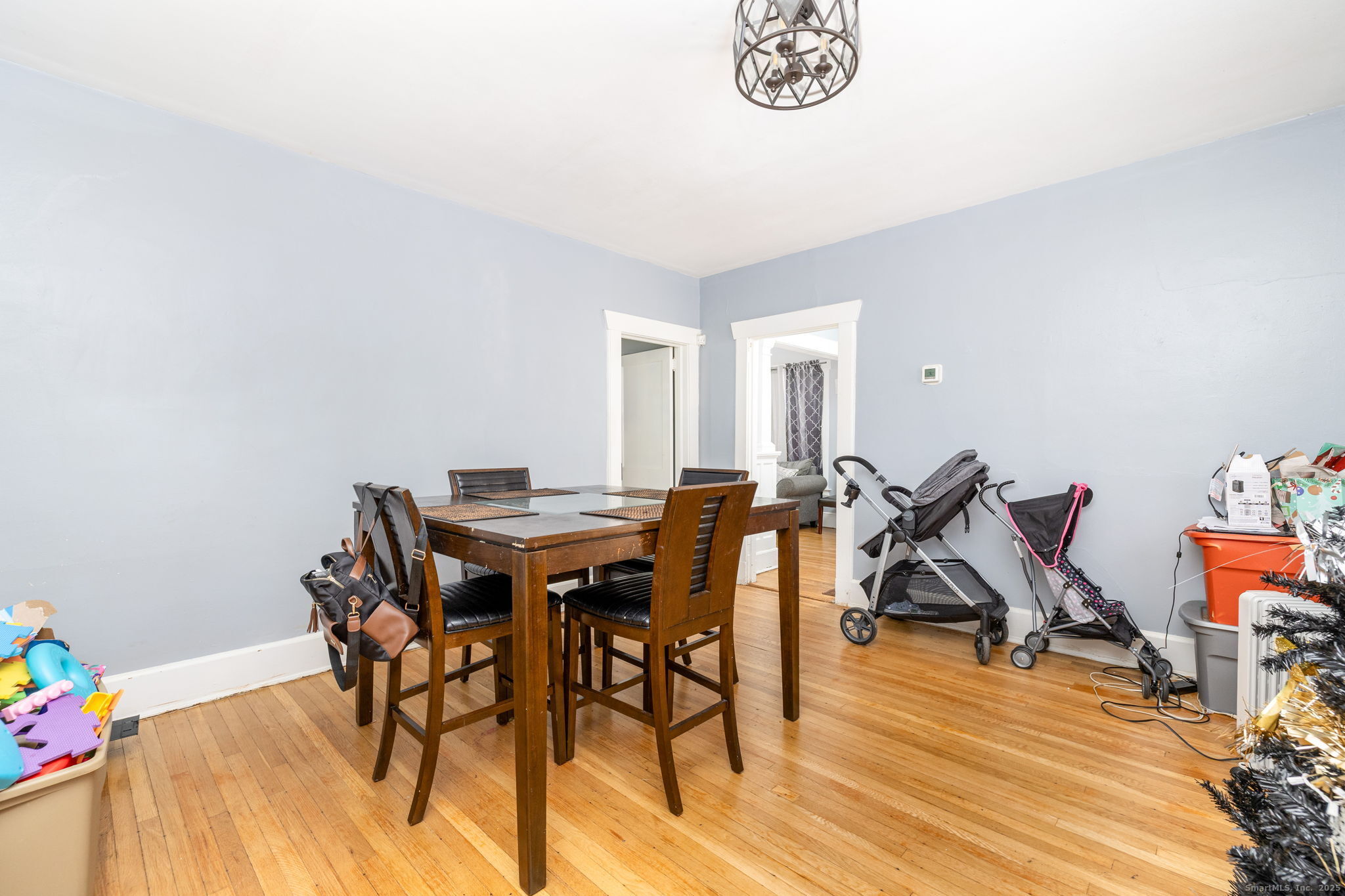 Hartford, Connecticut, 06105, United States, 8 Bedrooms Bedrooms, ,3 BathroomsBathrooms,Residential,For Sale,1994837