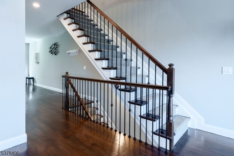 Butler Boro, New Jersey, 07405, United States, 3 Bedrooms Bedrooms, ,3 BathroomsBathrooms,Residential,For Sale,1926300