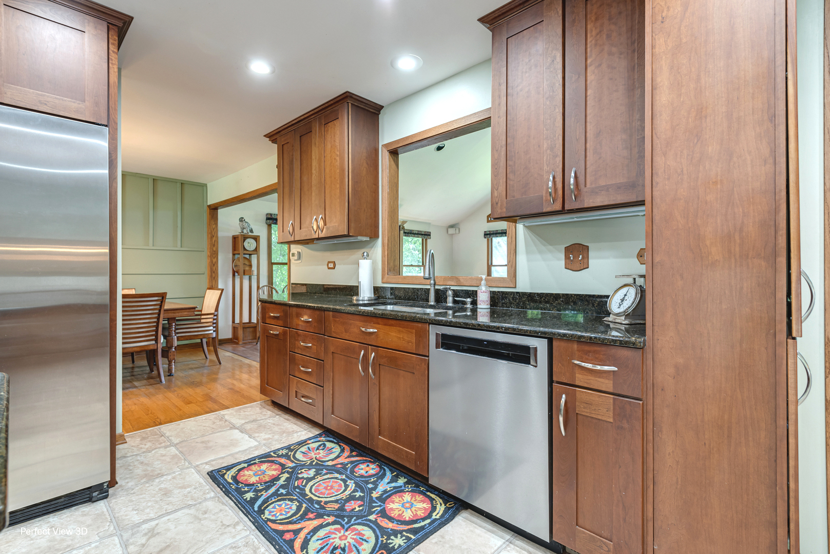 Libertyville, Illinois, 60048, United States, 3 Bedrooms Bedrooms, ,2 BathroomsBathrooms,Residential,For Sale,1899711