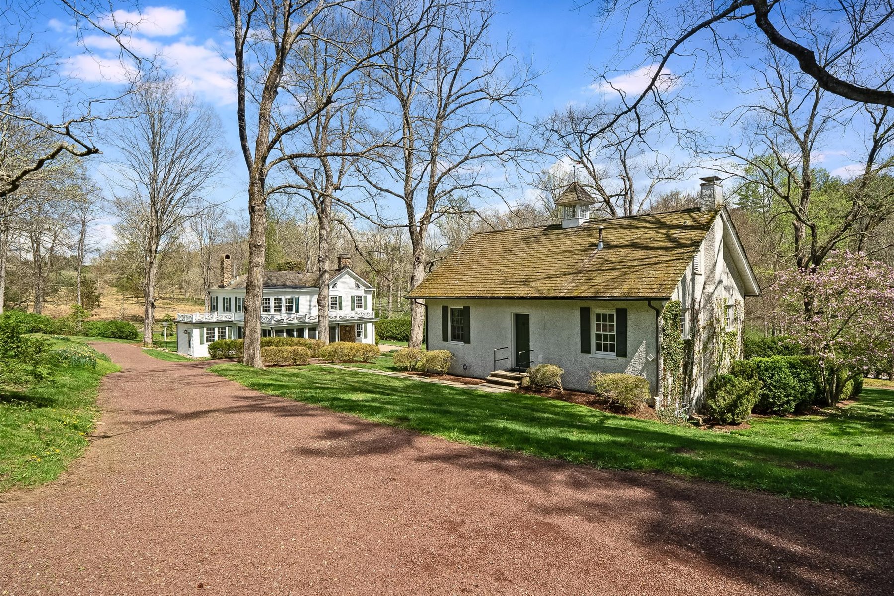  Timeless Character with an Exceptional Setting - 物件實景