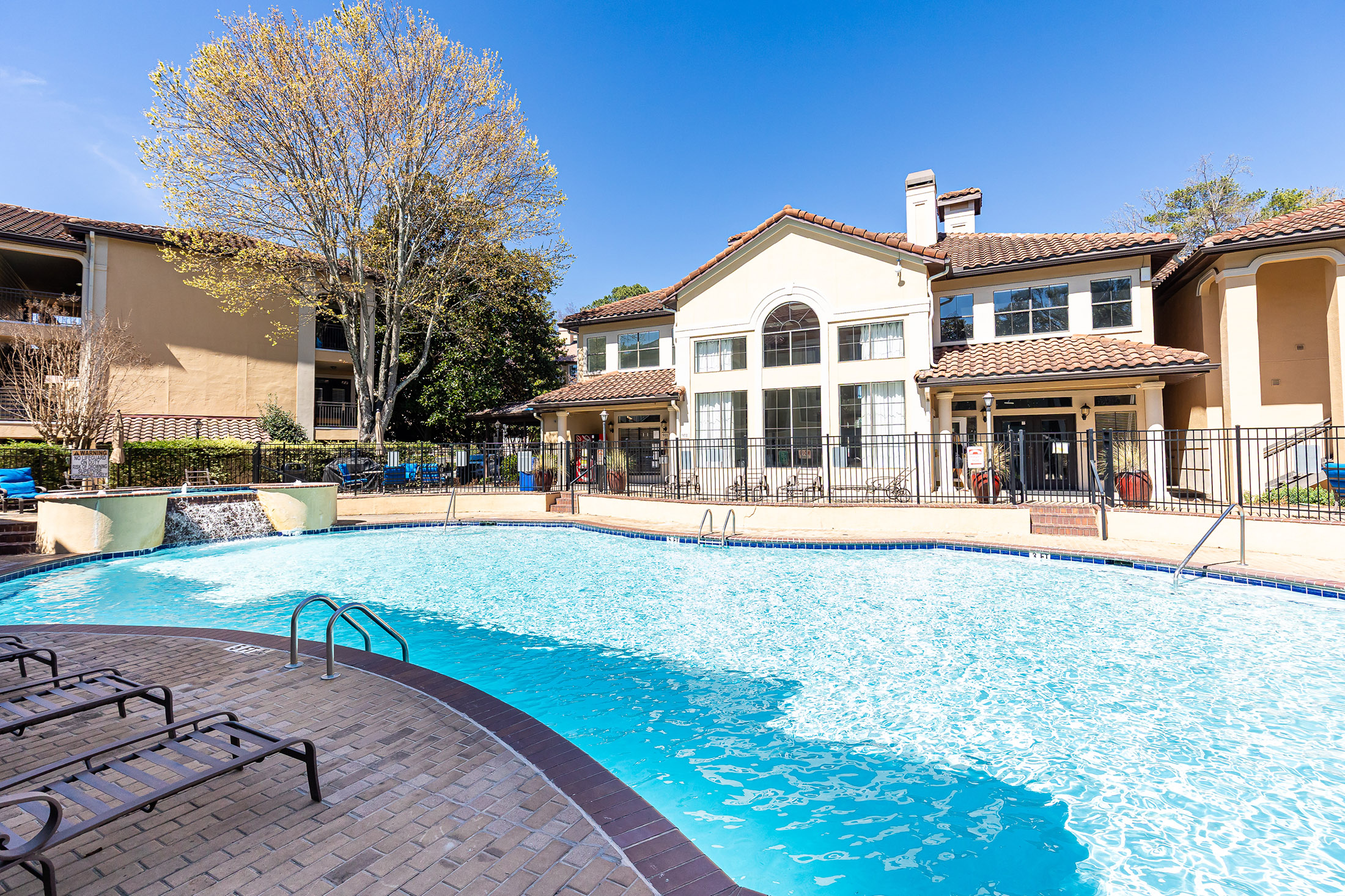  Beautiful One Bedroom Condo in a Sought-after Community - 物件實景