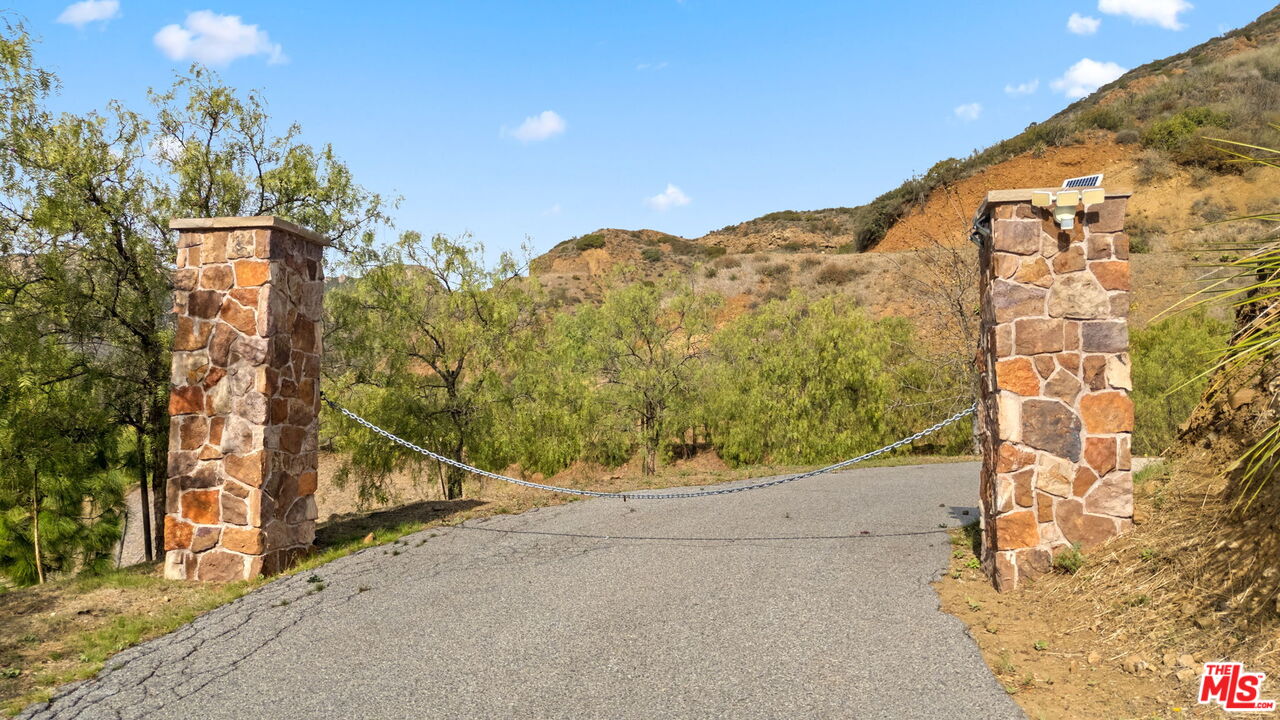 Malibu, California, 90265, United States, ,Land,For Sale,1997128