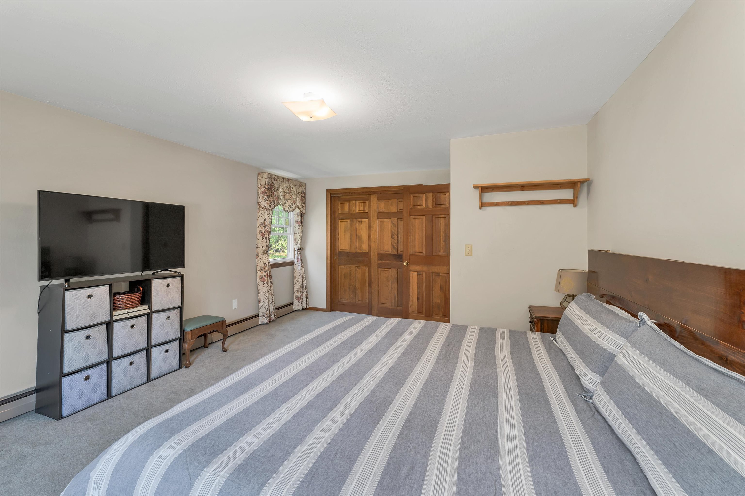 Nashua, New Hampshire, 03064, United States, 4 Bedrooms Bedrooms, ,3 BathroomsBathrooms,Residential,For Sale,1925395