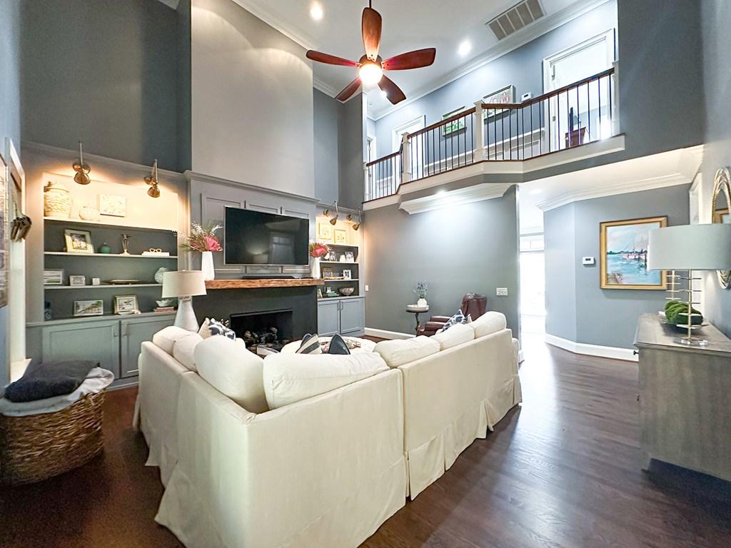 DALTON, Georgia, 30720, United States, 5 Bedrooms Bedrooms, ,5 BathroomsBathrooms,Residential,For Sale,1939642