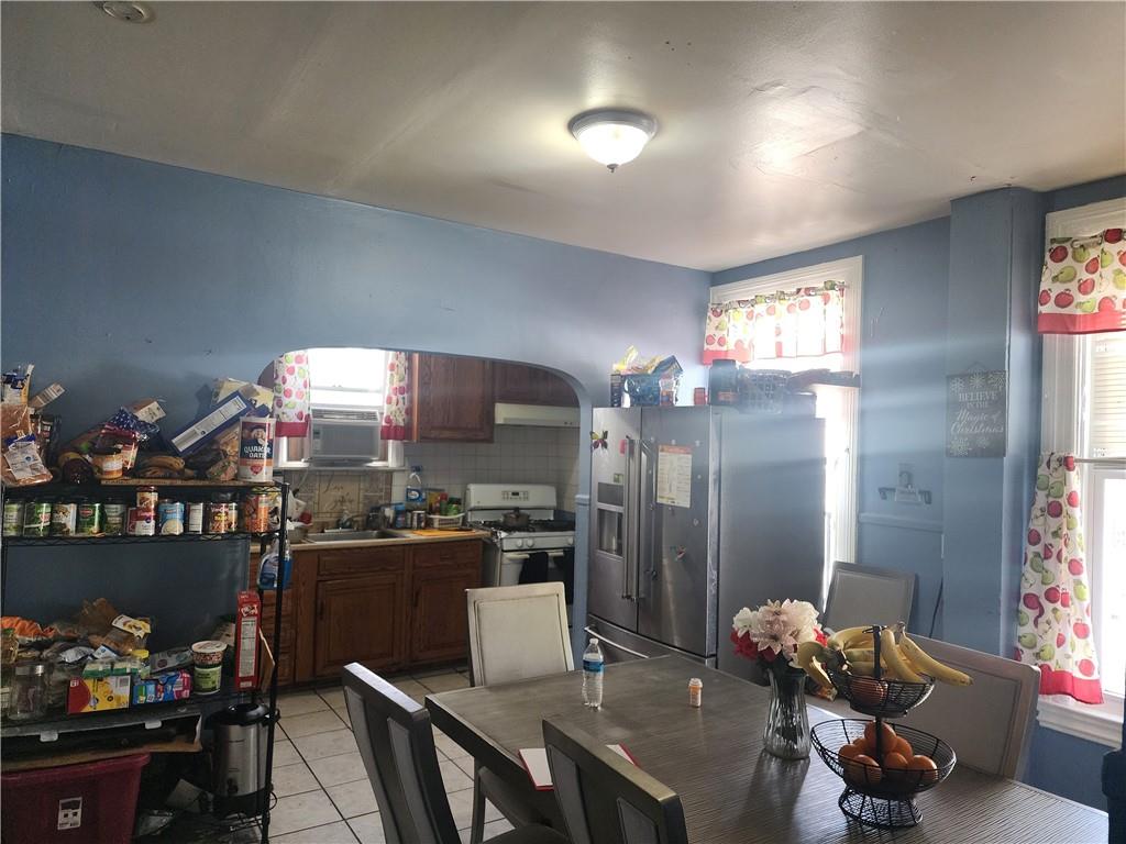 Providence, Rhode Island, 02907, United States, 9 Bedrooms Bedrooms, ,5 BathroomsBathrooms,Residential,For Sale,1930553