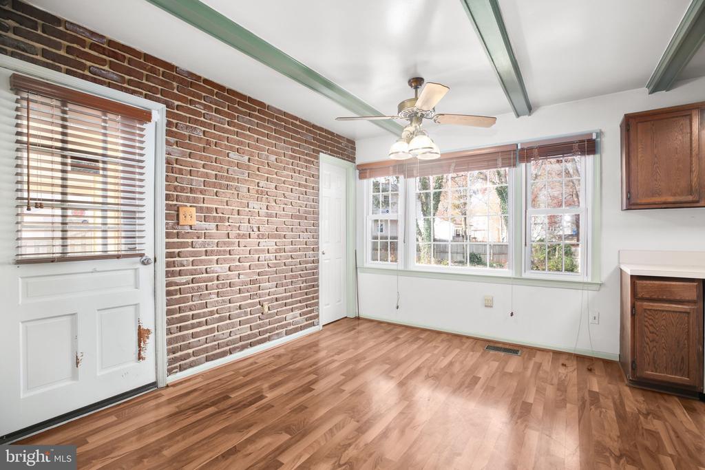 Springfield, Virginia, 22153, United States, 4 Bedrooms Bedrooms, ,4 BathroomsBathrooms,Residential,For Sale,1992836