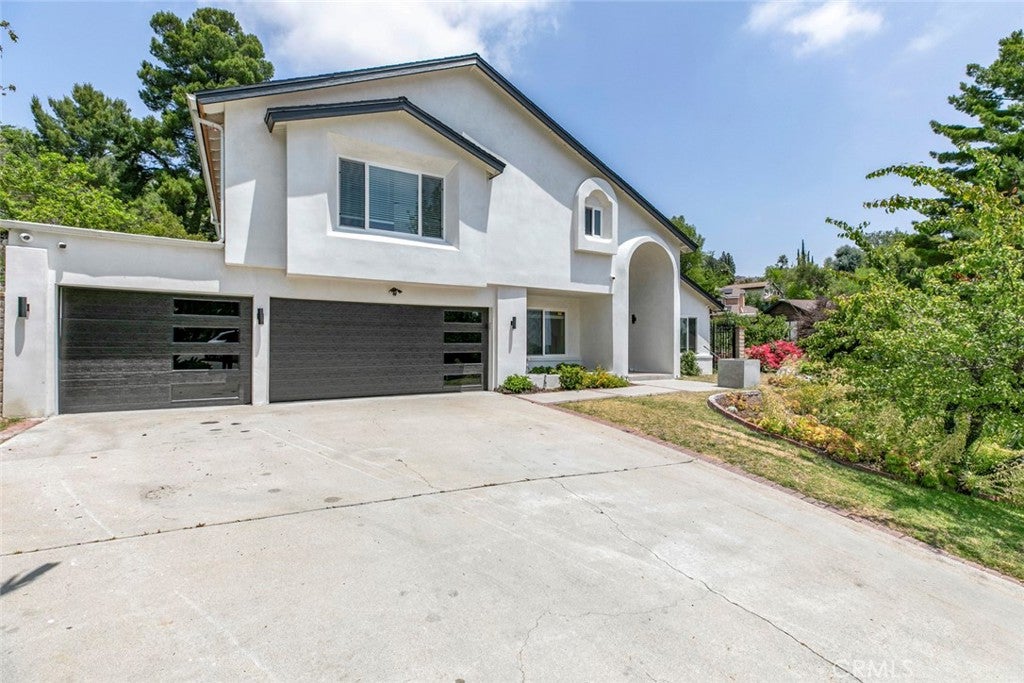 Glendale, California, 91206, United States, 4 Bedrooms Bedrooms, ,3 BathroomsBathrooms,Residential,For Sale,1940917