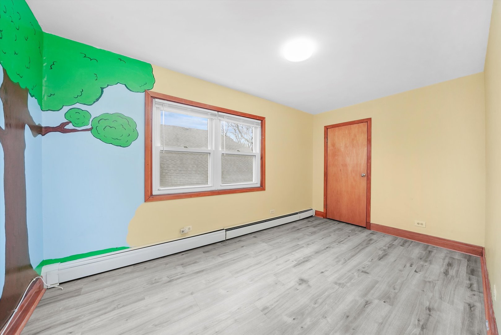Chicago, Illinois, 60630, United States, 8 Bedrooms Bedrooms, ,3 BathroomsBathrooms,Residential,For Sale,1892523