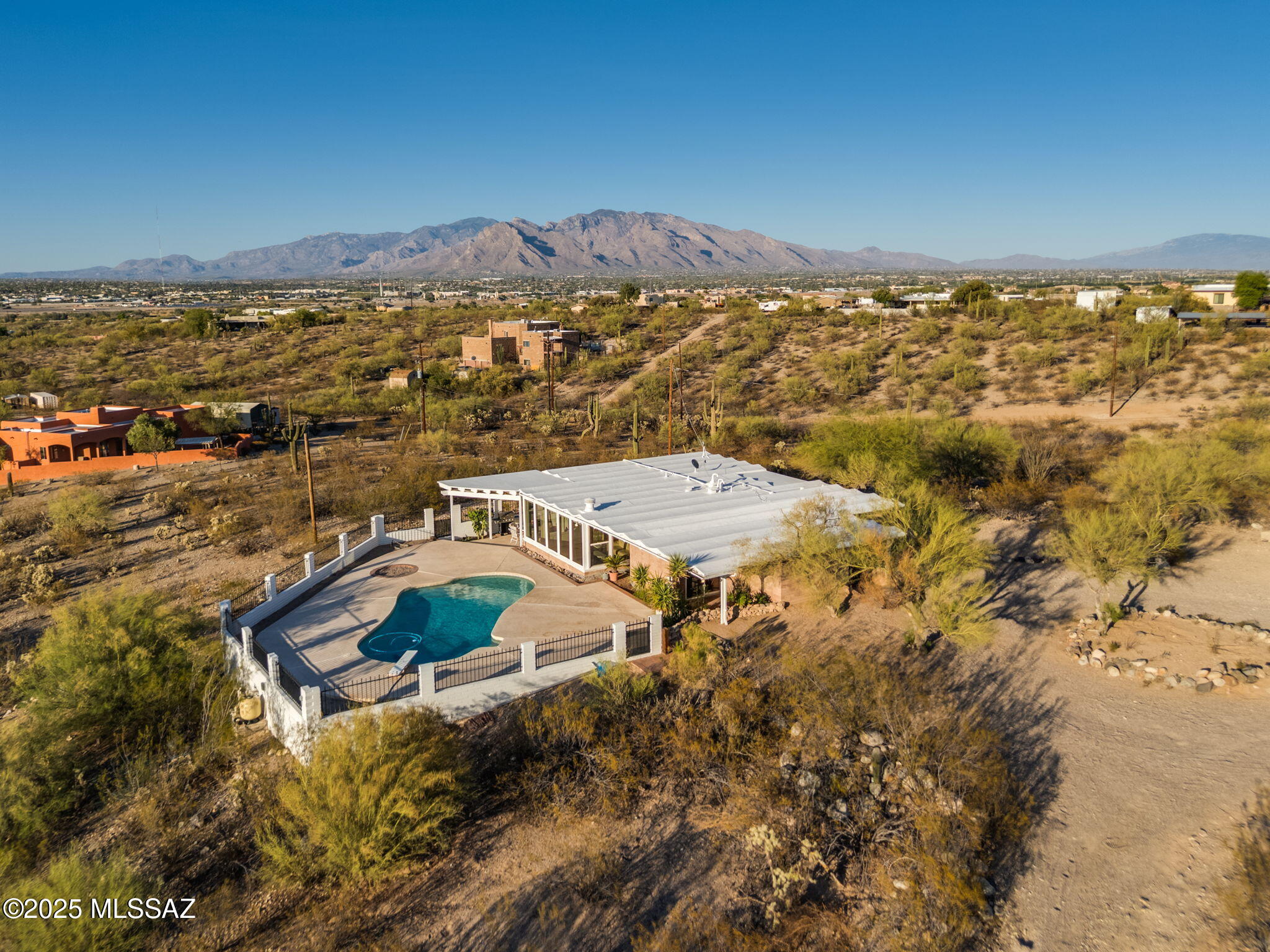 Tucson, Arizona, 85743, United States, 2 Bedrooms Bedrooms, ,2 BathroomsBathrooms,Residential,For Sale,1865652