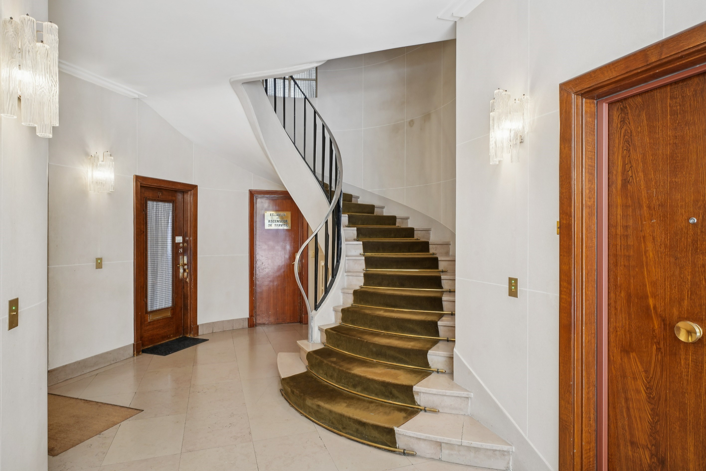  PARIS XVI - AUTEUIL : APPARTEMENT FAMILIAL - 物件實景