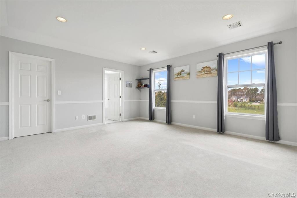 Eastport, New York, 11941, United States, 4 Bedrooms Bedrooms, ,3 BathroomsBathrooms,Residential,For Sale,1987565