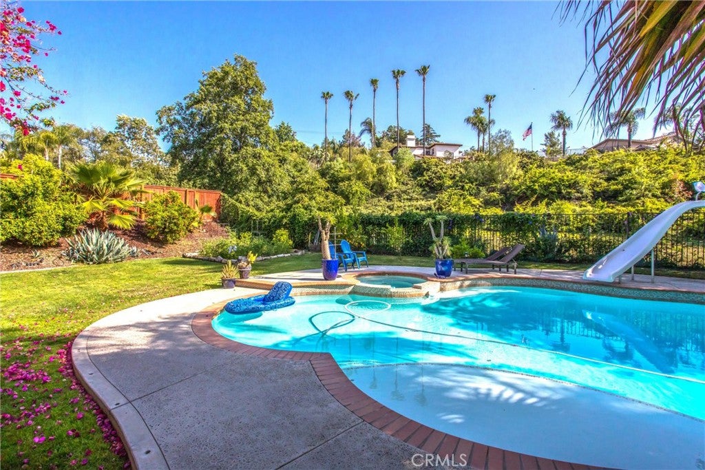 Redlands, California, 92373, United States, 5 Bedrooms Bedrooms, ,4 BathroomsBathrooms,Residential,For Sale,1983103