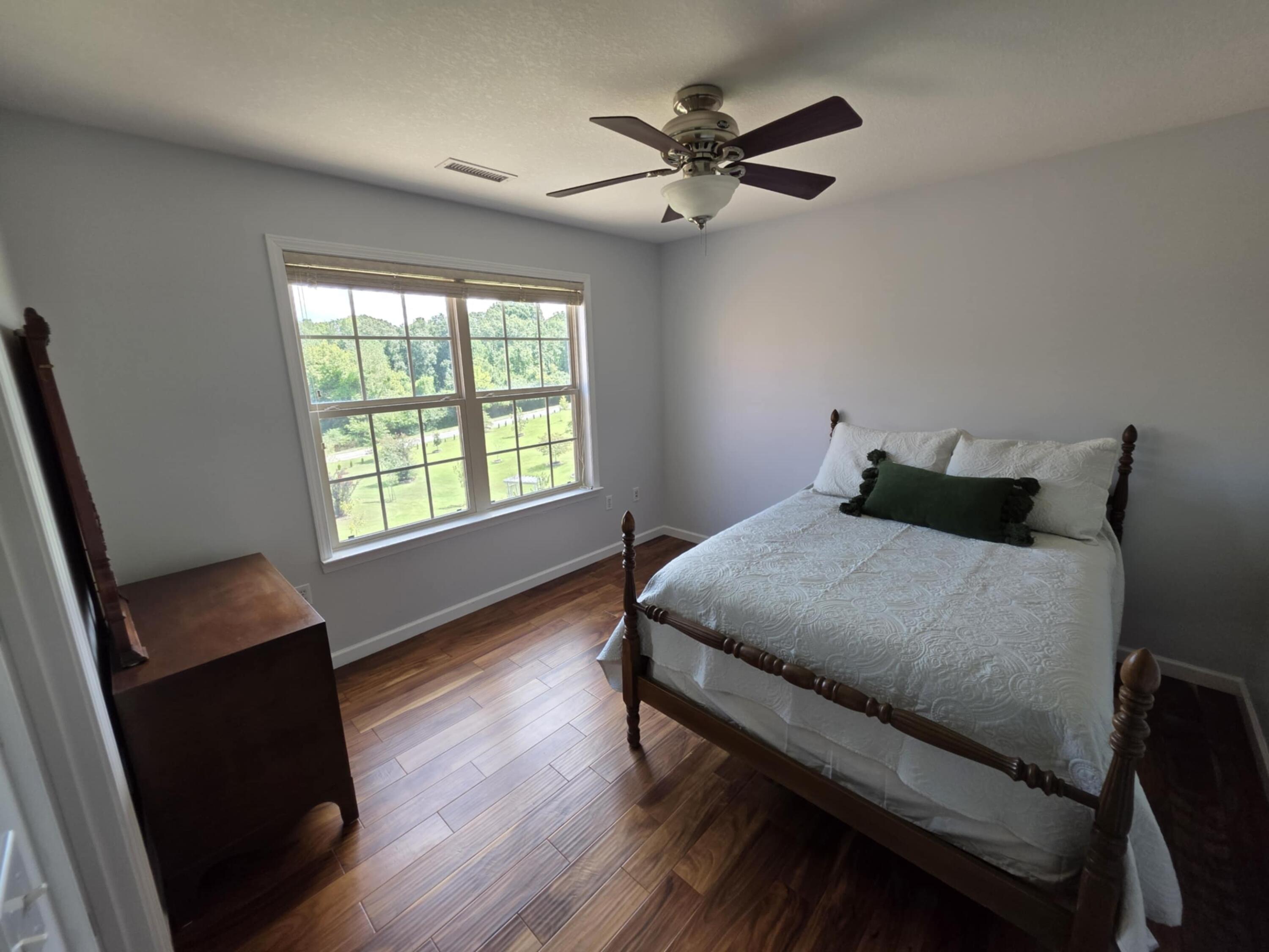 Spring City, Tennessee, 37381, United States, 4 Bedrooms Bedrooms, ,3 BathroomsBathrooms,Residential,For Sale,1927411