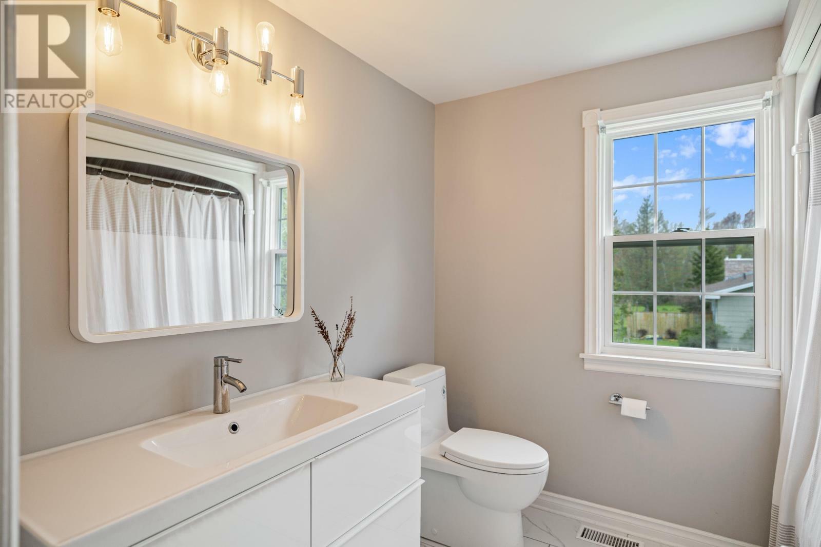 STRATFORD, Prince Edward Island, C1B 1L2, CA, 4 Bedrooms Bedrooms, ,2 BathroomsBathrooms,Residential,For Sale,1874211