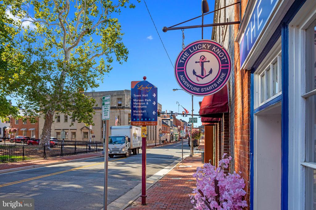 Leesburg, Virginia, 20176, United States, 6 Bedrooms Bedrooms, ,3 BathroomsBathrooms,Residential,For Sale,1979496