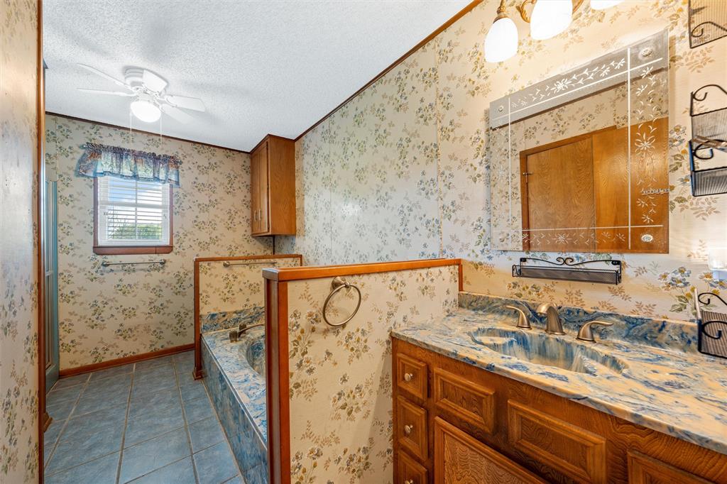 Mexia, Texas, 76667, United States, 3 Bedrooms Bedrooms, ,2 BathroomsBathrooms,Residential,For Sale,1770816
