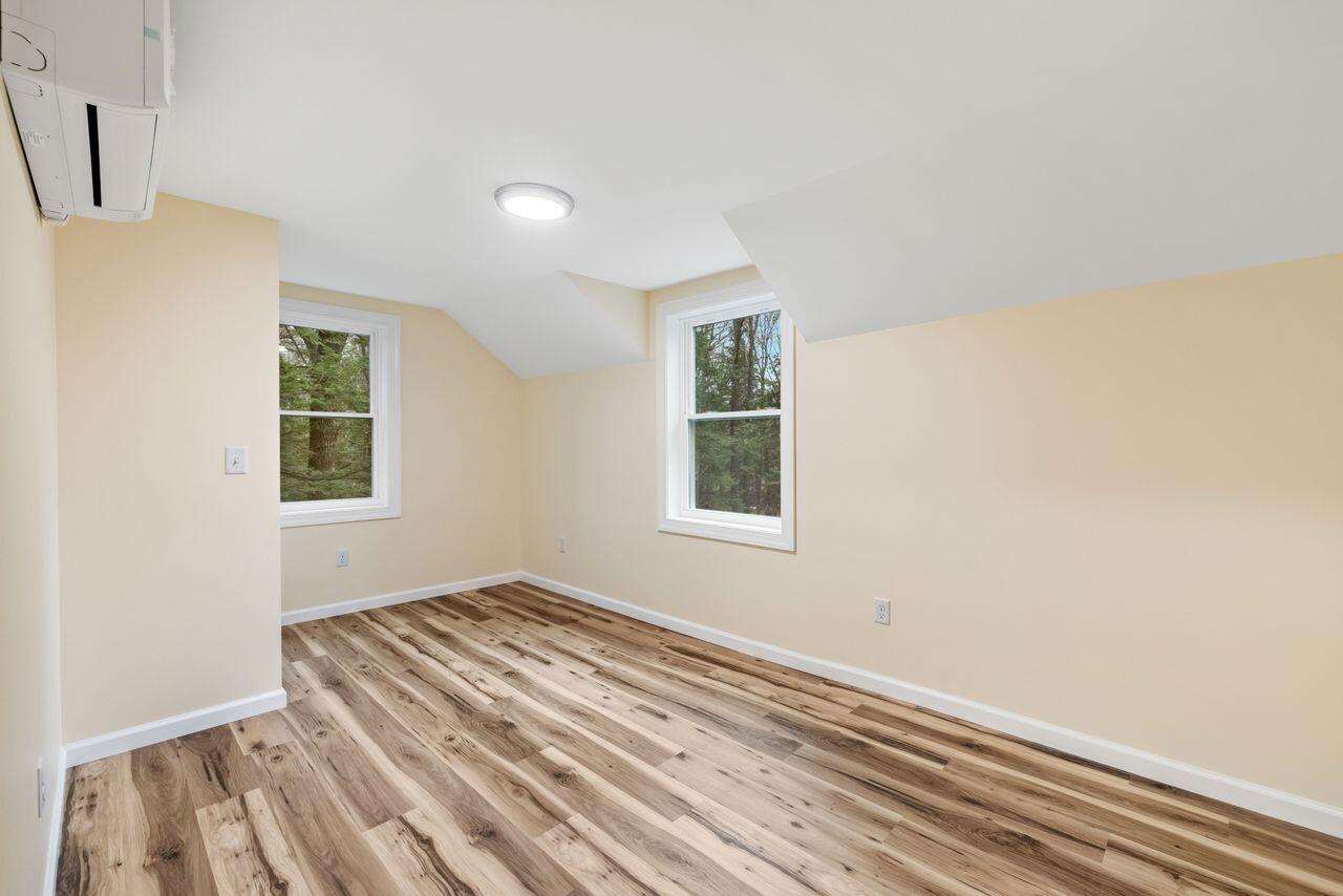 Casco, Maine, 04015, United States, 3 Bedrooms Bedrooms, ,5 BathroomsBathrooms,Residential,For Sale,2001972