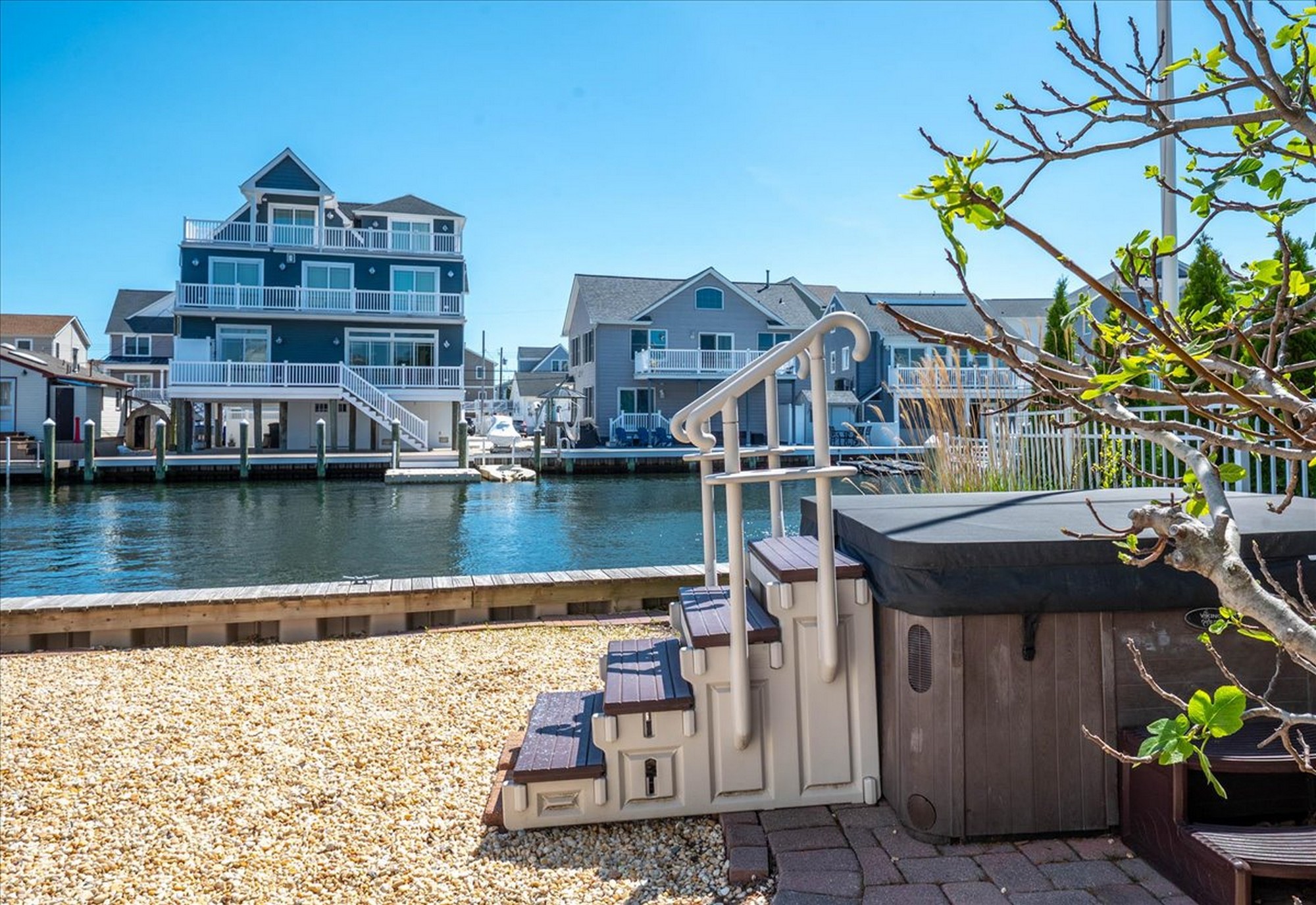  Bayfront Beach Retreat - 物件實景