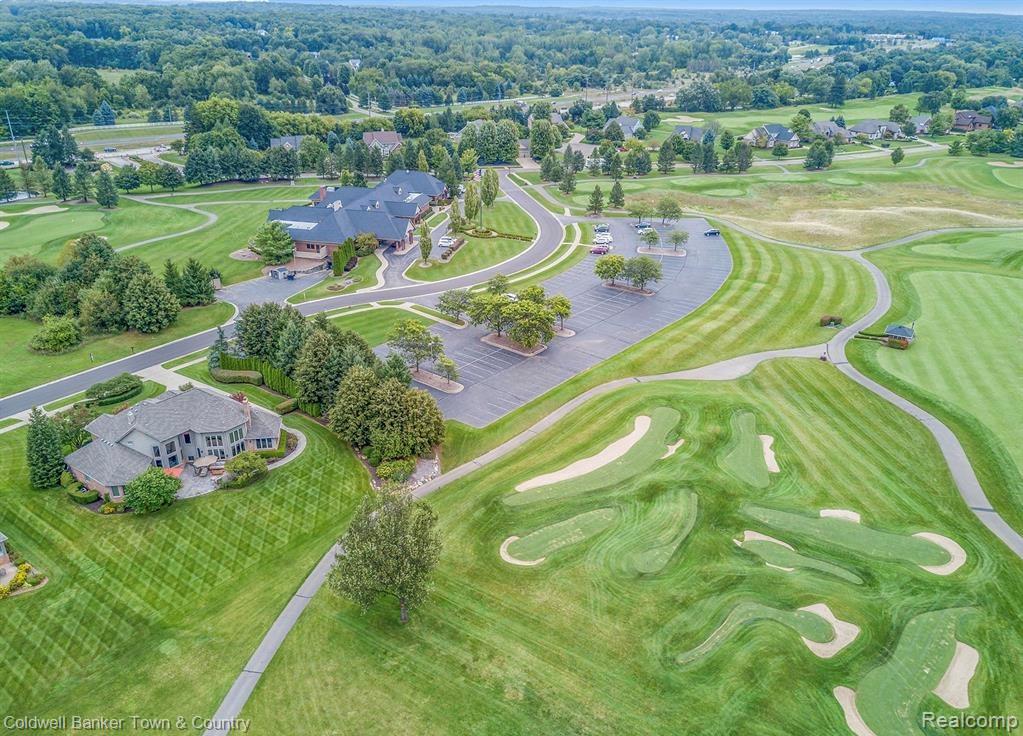 Highland, Michigan, 48357, United States, 4 Bedrooms Bedrooms, ,4 BathroomsBathrooms,Residential,For Sale,2003066