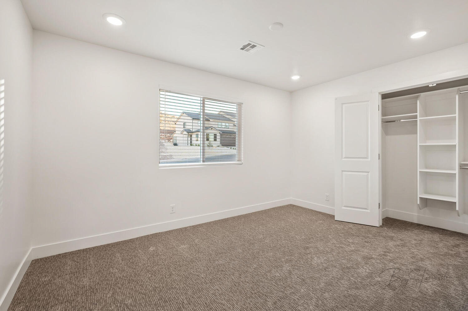 St George, Utah, 84770, United States, 4 Bedrooms Bedrooms, ,Residential,For Sale,1785416