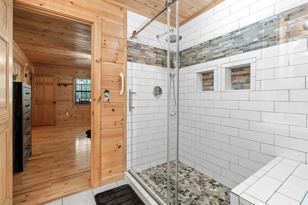 Blue Ridge, Georgia, 30513, United States, 3 Bedrooms Bedrooms, ,3 BathroomsBathrooms,Residential,For Sale,1980618