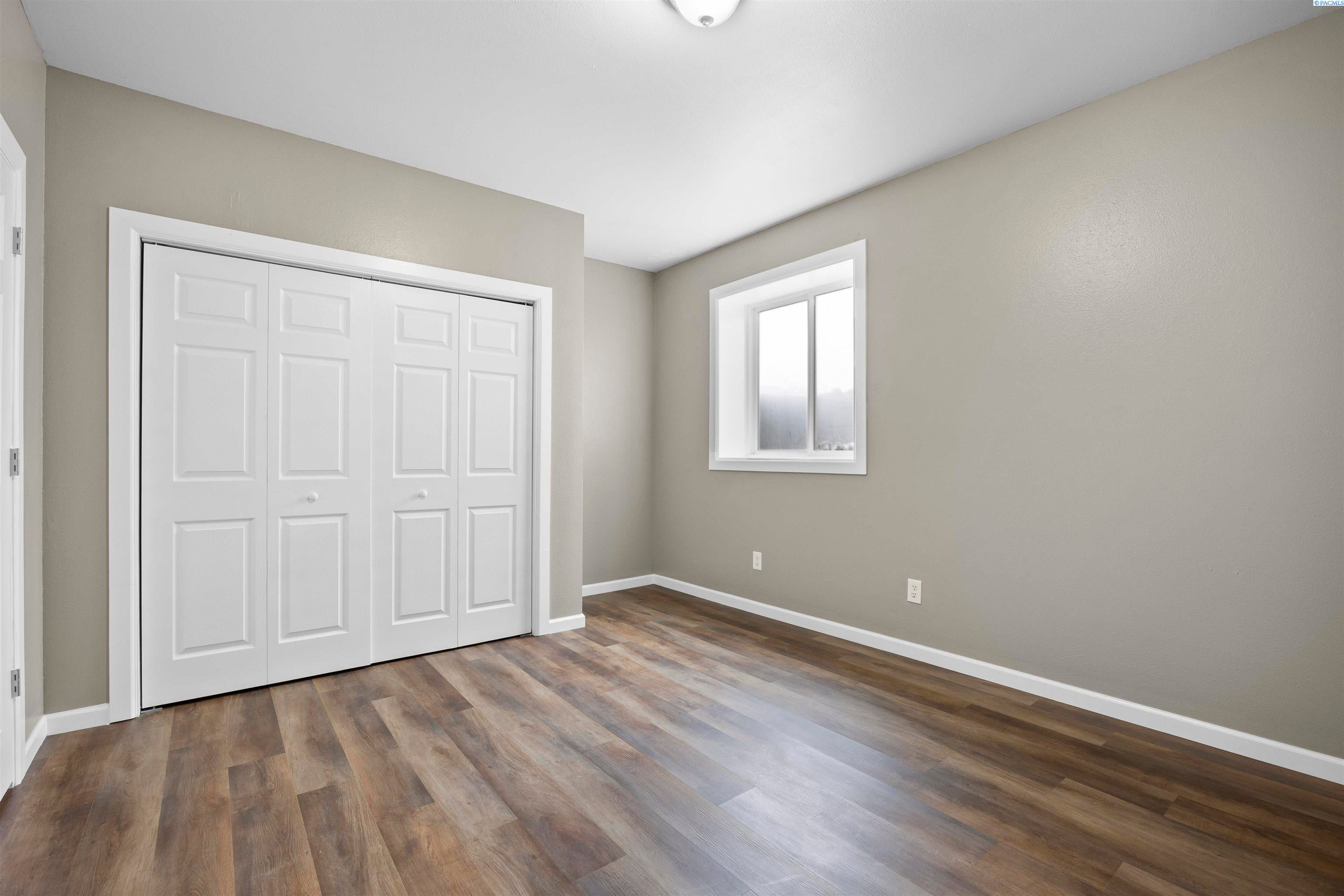 West Richland, Washington, 99353, United States, 5 Bedrooms Bedrooms, ,3 BathroomsBathrooms,Residential,For Sale,2020893