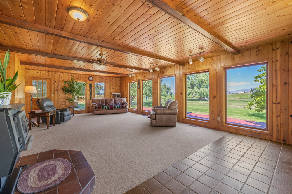 KLAMATH FALLS, Oregon, 97603, United States, 3 Bedrooms Bedrooms, ,2 BathroomsBathrooms,Residential,For Sale,1984285