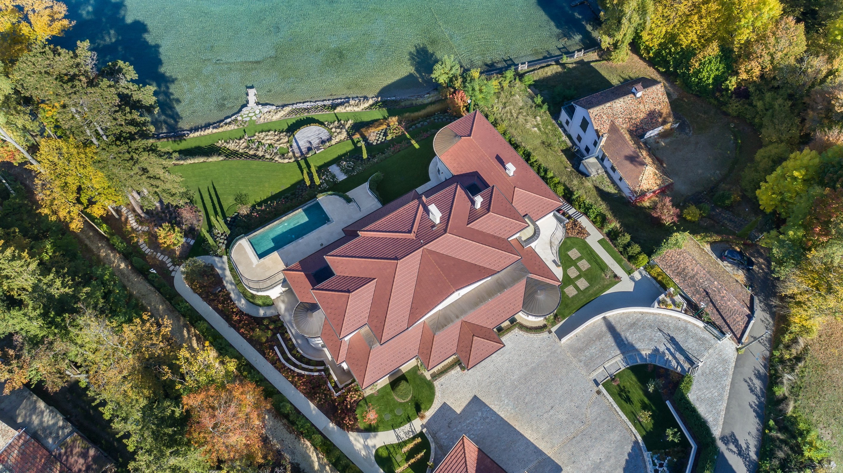  BEAUTIFUL WATERFRONT PROPERTY - 物件實景