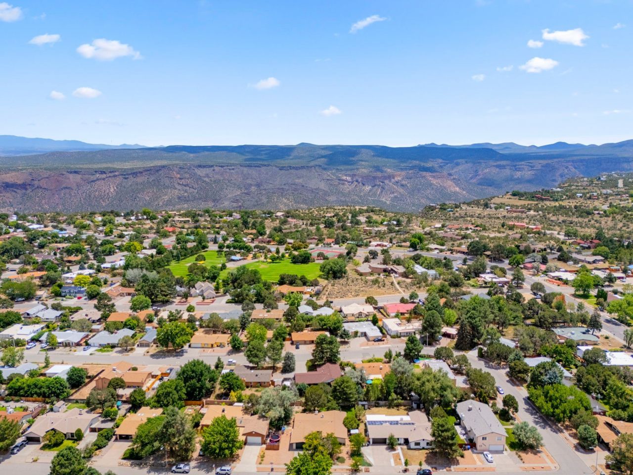 White Rock, New Mexico, 87547, United States, 4 Bedrooms Bedrooms, ,3 BathroomsBathrooms,Residential,For Sale,1906600