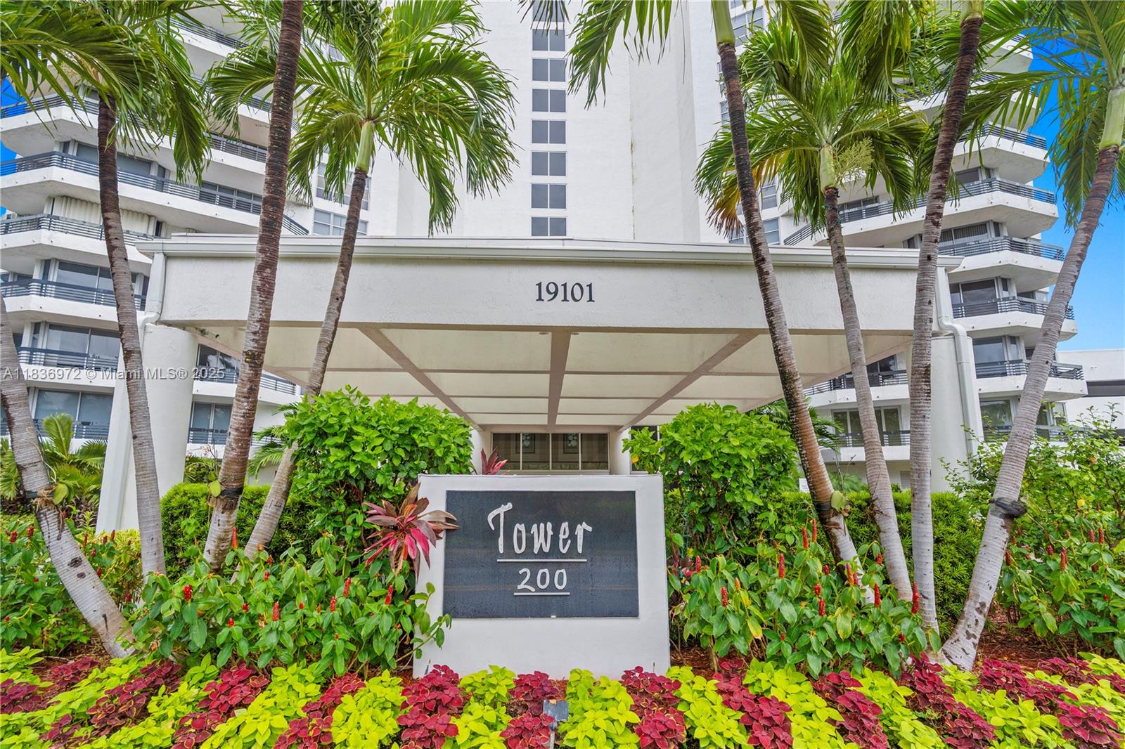 Aventura, Florida, 33180, United States, 2 Bedrooms Bedrooms, ,2 BathroomsBathrooms,Residential,For Sale,1895458
