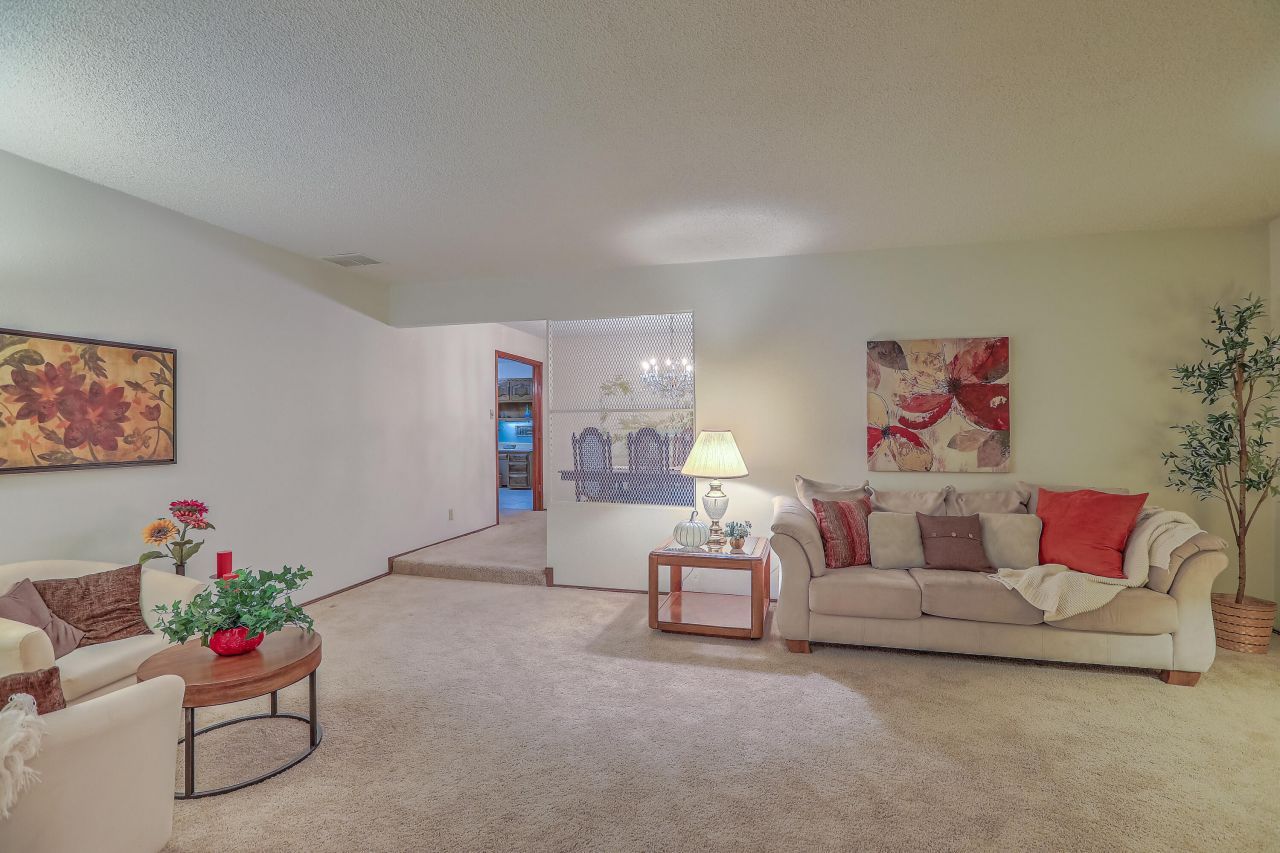 Albuquerque, New Mexico, 87109, United States, 4 Bedrooms Bedrooms, ,3 BathroomsBathrooms,Residential,For Sale,1940496