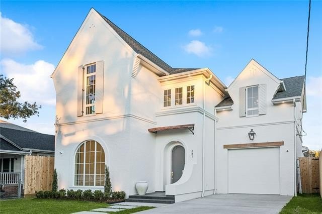 Metairie, Louisiana, 70005, United States, 5 Bedrooms Bedrooms, ,4 BathroomsBathrooms,Residential,For Sale,1990394