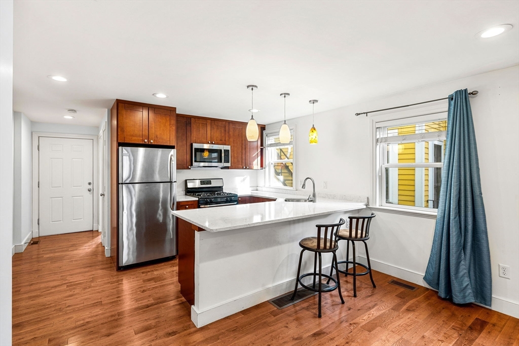 Cambridge, Massachusetts, 02141, United States, 4 Bedrooms Bedrooms, ,3 BathroomsBathrooms,Residential,For Sale,2001905