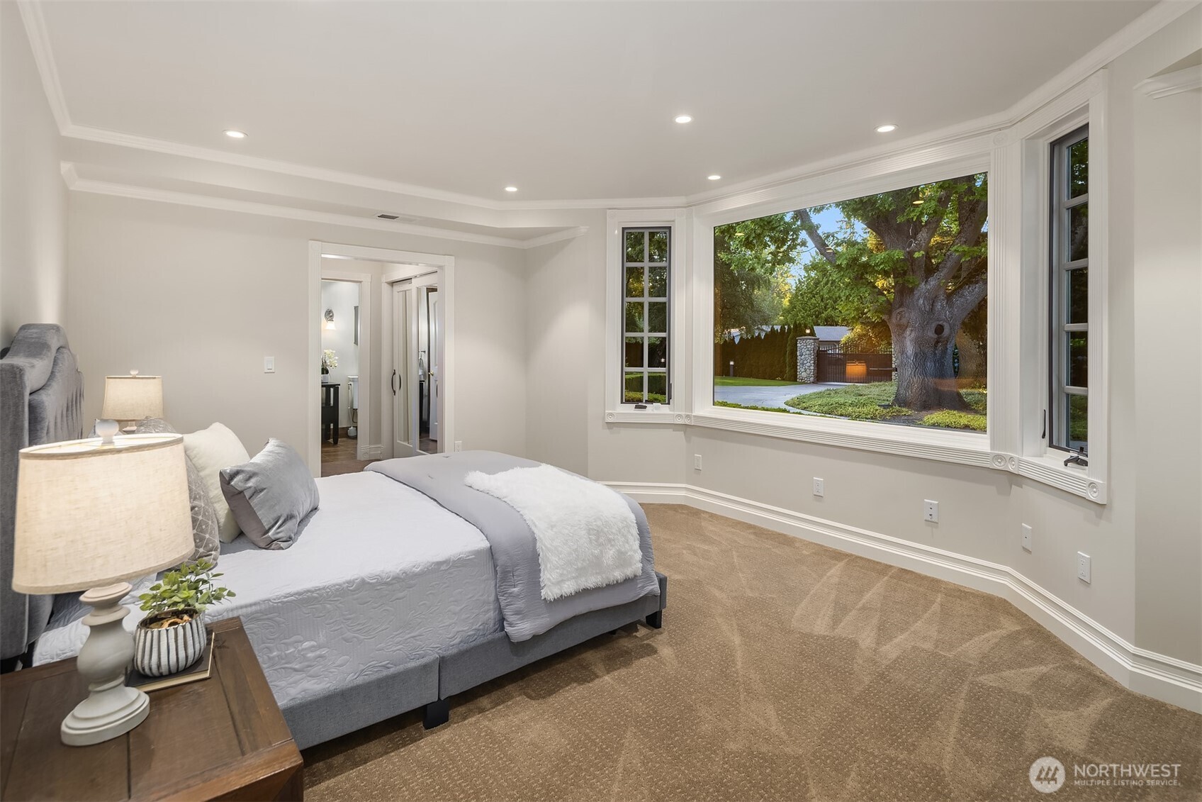 Bellevue, Washington, 98004, United States, 5 Bedrooms Bedrooms, ,4 BathroomsBathrooms,Residential,For Sale,1917524
