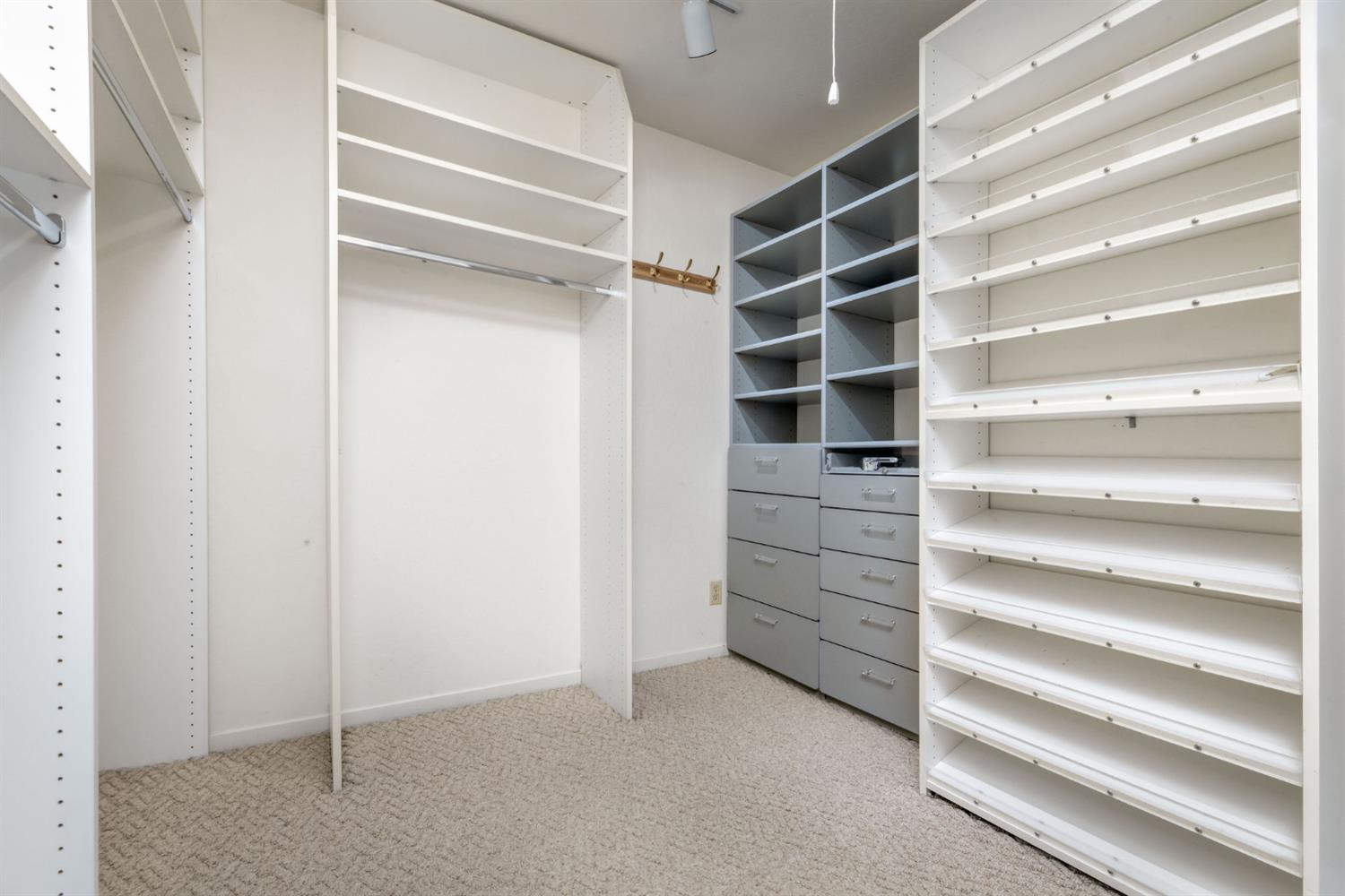 Grass Valley, California, 95949, United States, 4 Bedrooms Bedrooms, ,4 BathroomsBathrooms,Residential,For Sale,2015121