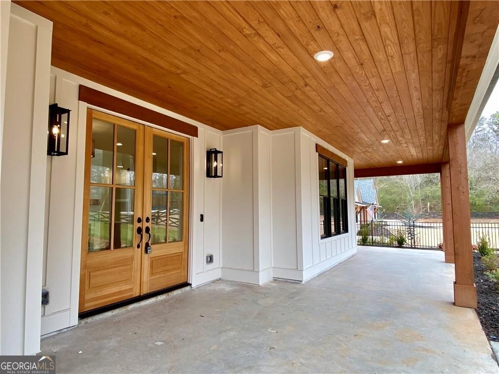 Gainesville, Georgia, 30506, United States, 5 Bedrooms Bedrooms, ,6 BathroomsBathrooms,Residential,For Sale,1908175