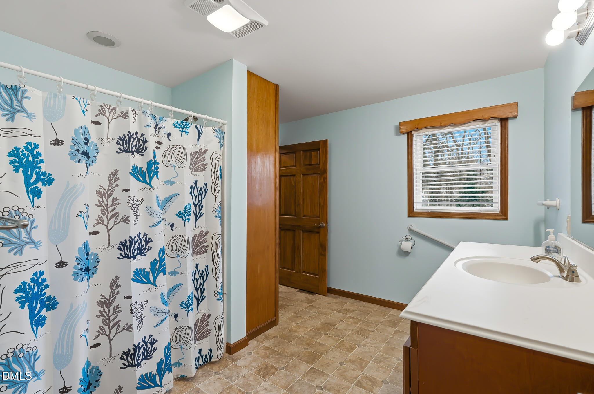 Louisburg, North Carolina, 27549, United States, 3 Bedrooms Bedrooms, ,3 BathroomsBathrooms,Residential,For Sale,2008797