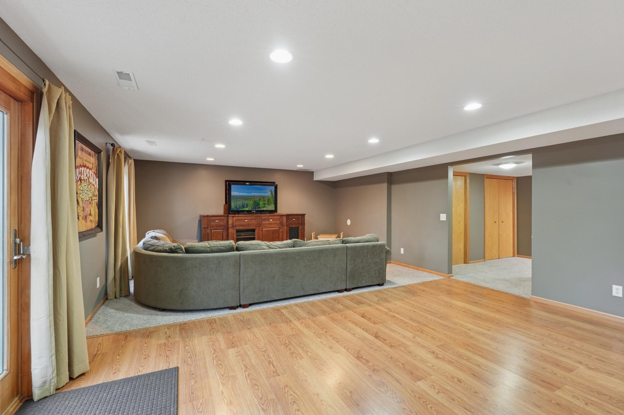 Hudson, Wisconsin, 54016, United States, 5 Bedrooms Bedrooms, ,3 BathroomsBathrooms,Residential,For Sale,1989559