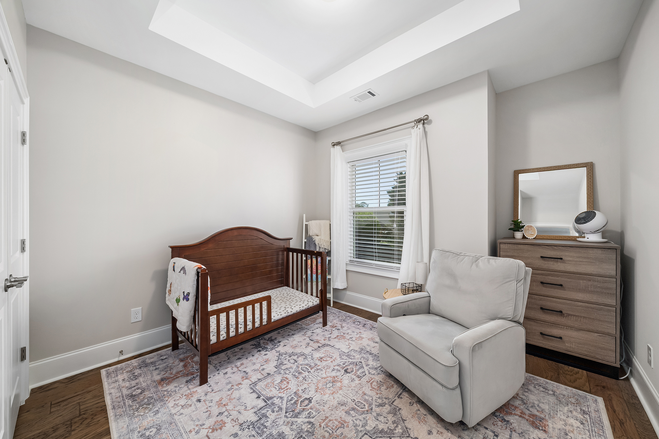  Beautifully Appointed Three-story Townhome - 物件實景