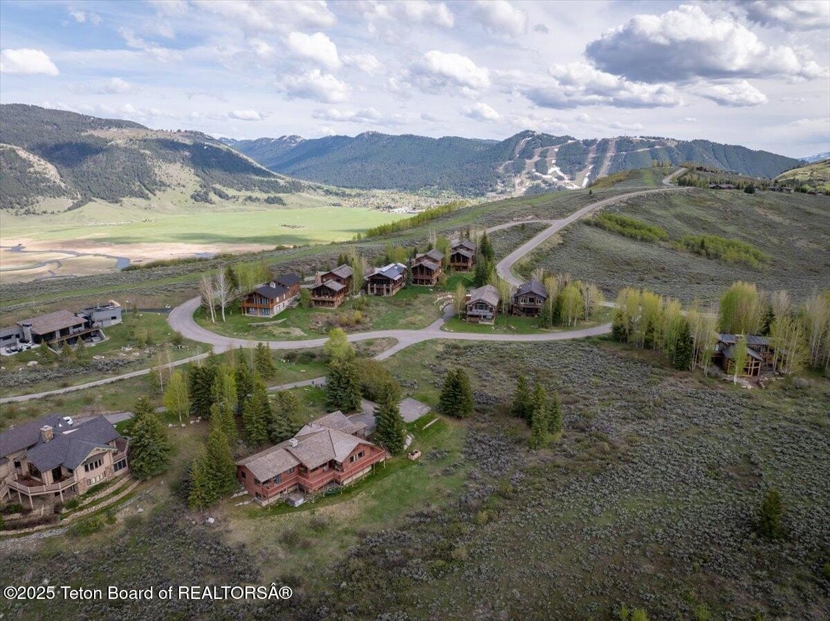 Jackson, Wyoming, 83001, United States, 4 Bedrooms Bedrooms, ,3 BathroomsBathrooms,Residential,For Sale,1845429