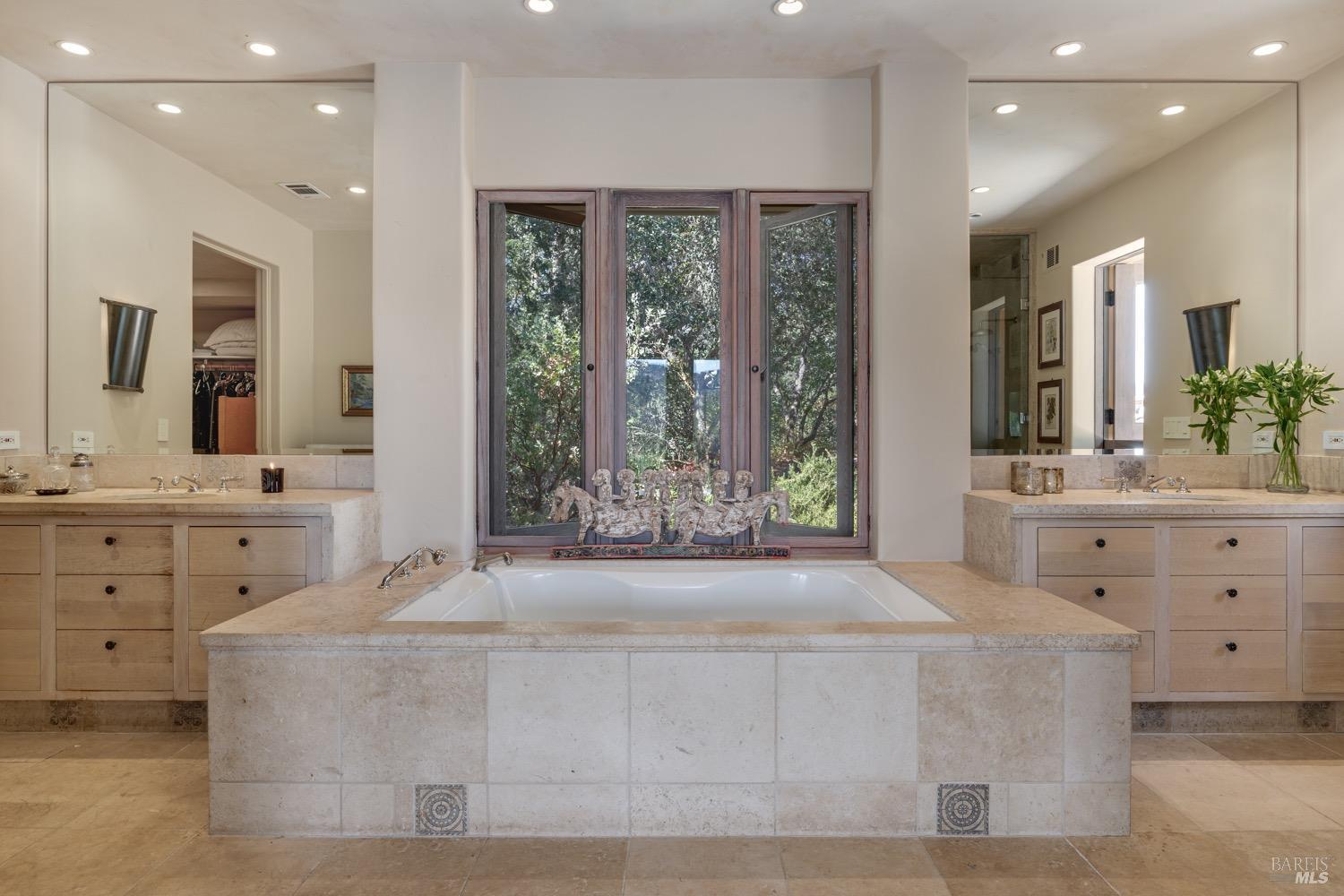 Calistoga, California, 94515, United States, 8 Bedrooms Bedrooms, ,10 BathroomsBathrooms,Residential,For Sale,1896819