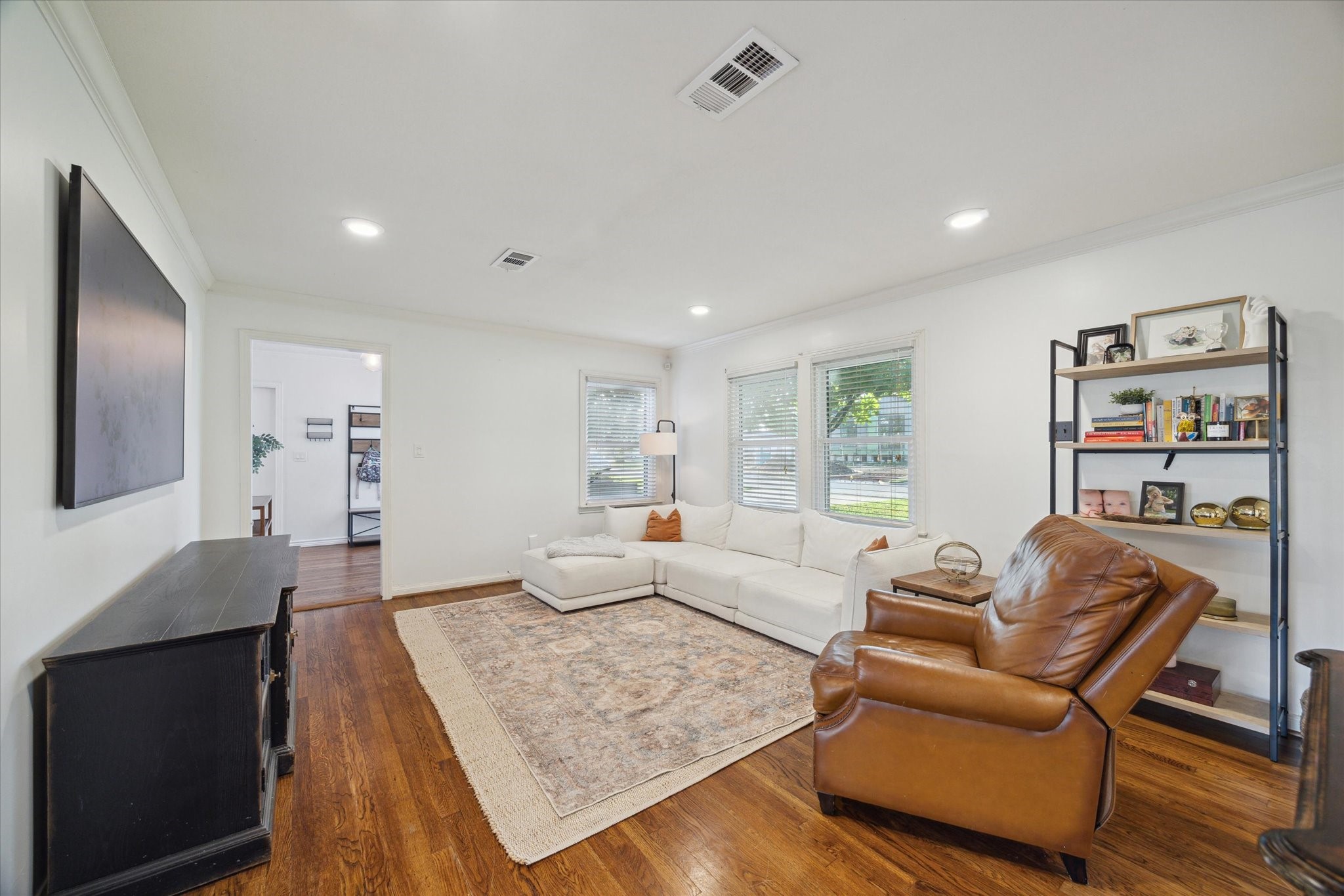  4509 Randwick Drive - 物件實景