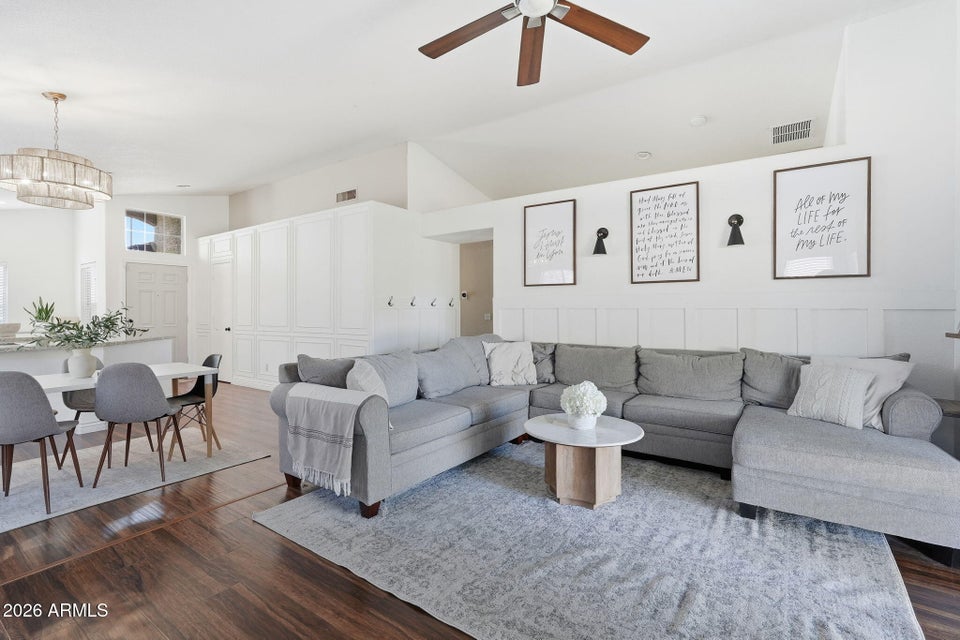 Chandler, Arizona, 85286, United States, 4 Bedrooms Bedrooms, ,2 BathroomsBathrooms,Residential,For Sale,2013567