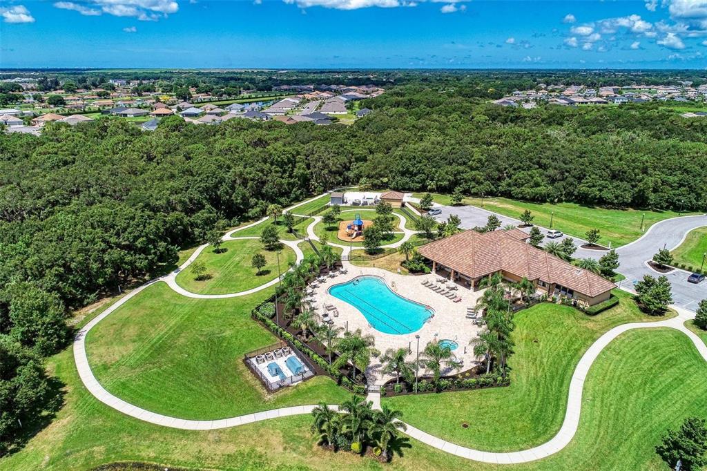 Bradenton, Florida, 34212, United States, 2 Bedrooms Bedrooms, ,2 BathroomsBathrooms,Residential,For Sale,1891618
