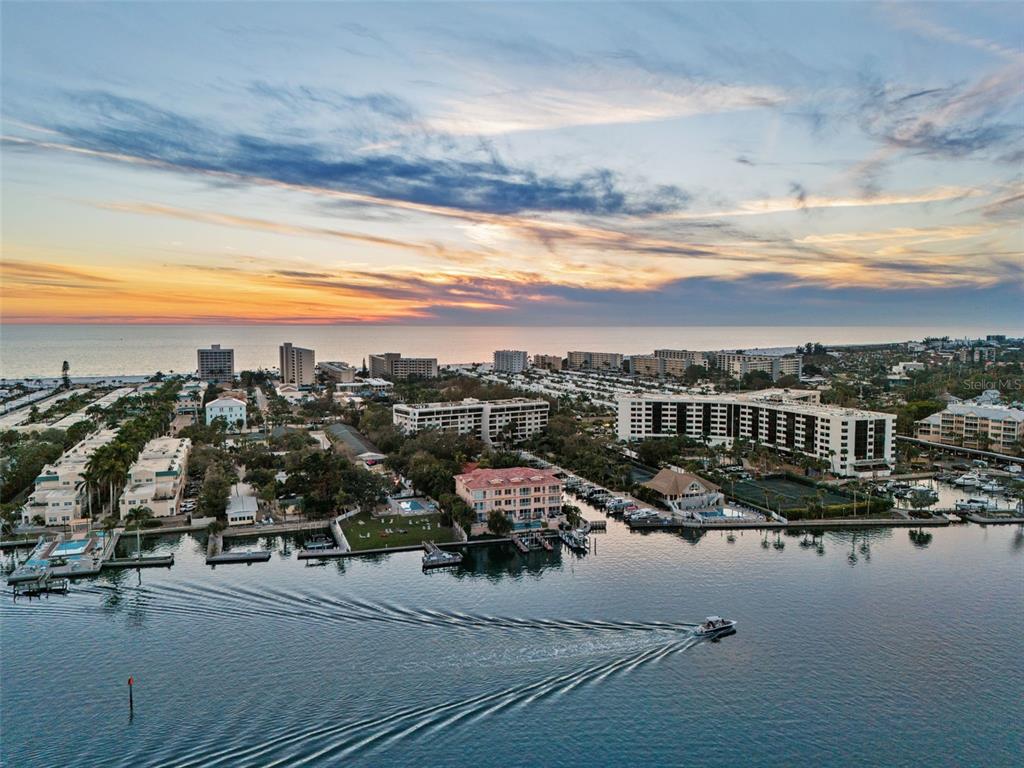 Sarasota, Florida, 34231, United States, 4 Bedrooms Bedrooms, ,3 BathroomsBathrooms,Residential,For Sale,1795069