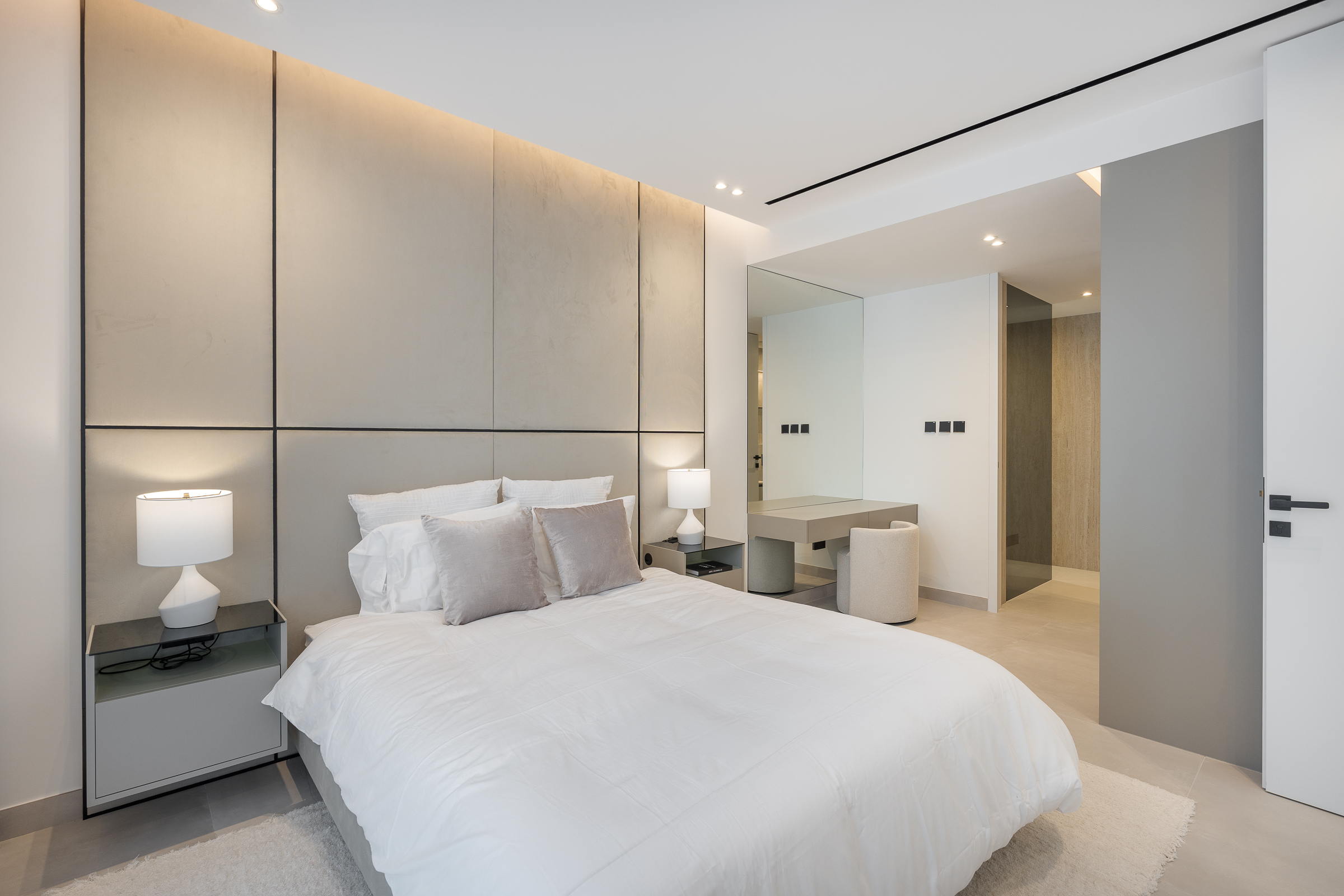  Exquisite Fully Furnished Lakefront Villa in Jumeirah Islands - 物件實景