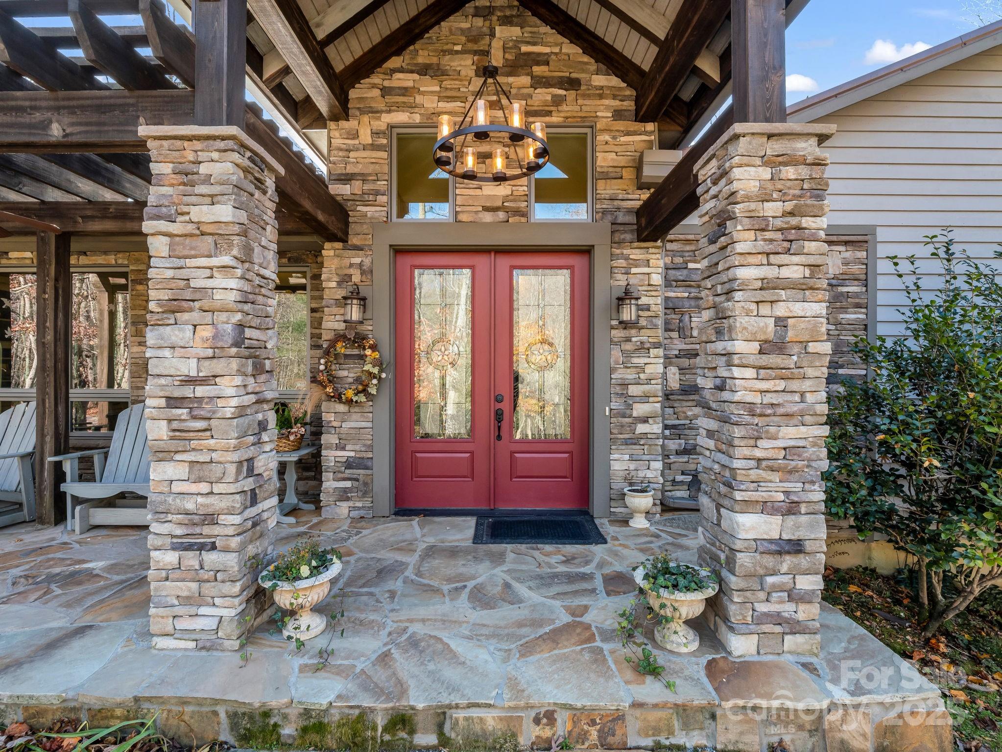 Saluda, North Carolina, 28773, United States, 3 Bedrooms Bedrooms, ,4 BathroomsBathrooms,Residential,For Sale,2002450